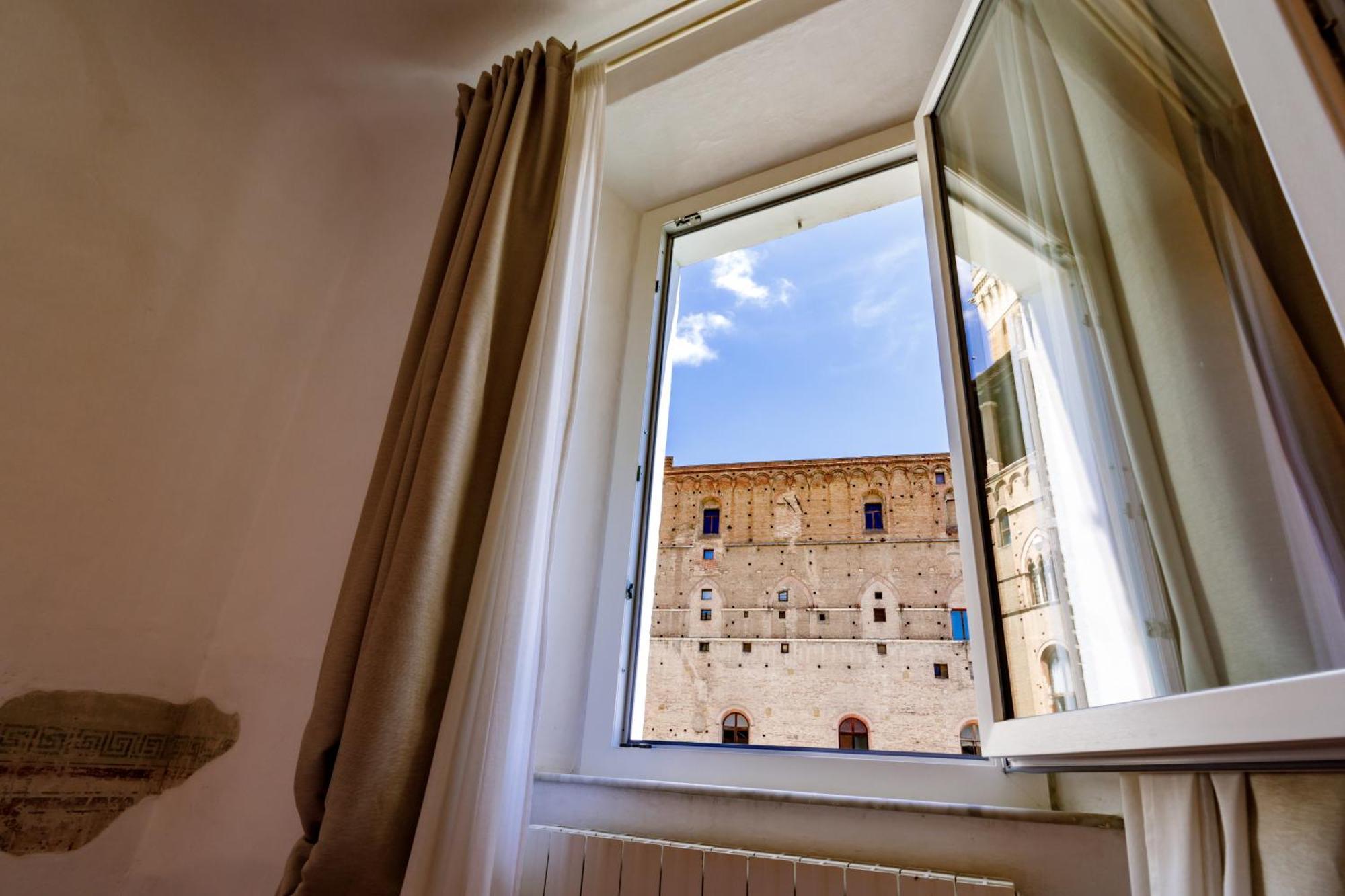 Charme Centro Storico Apartment *